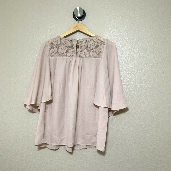 Doe & Rae Bell Sleeve Crochet Lace Blouse Lattice - Picture 2 of 7